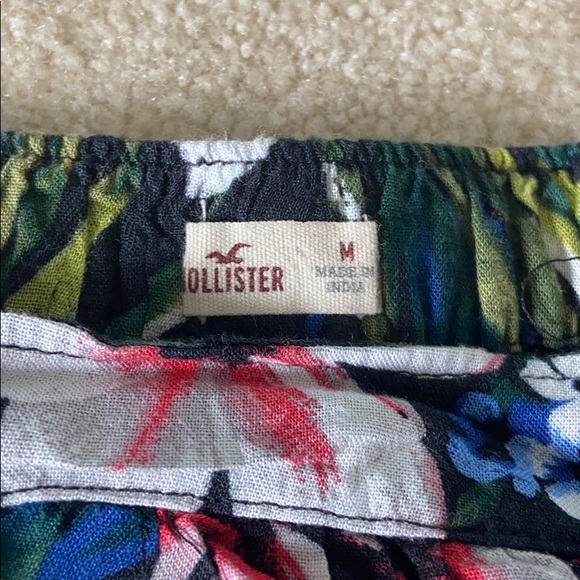 Hollister Skort - Picture 2 of 3